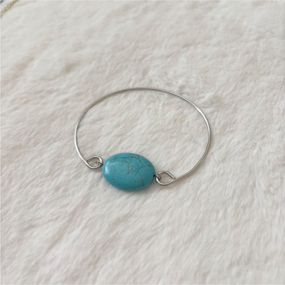 5/$15 🩷 MUST BUNDLE Turquoise Stone Silver-Tone Bangle Bracelet - Blue - Picture 3 of 3